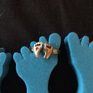 Adorable sterling adjustable toe or pinky ring.